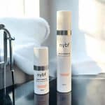 The Pearl Essence (50 ml) met gratis travelsize (15 ml)